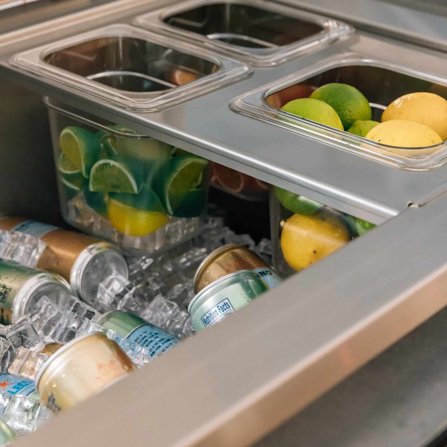 Summerset - 28"x 21" 2.7c Drop-In Ice Chest