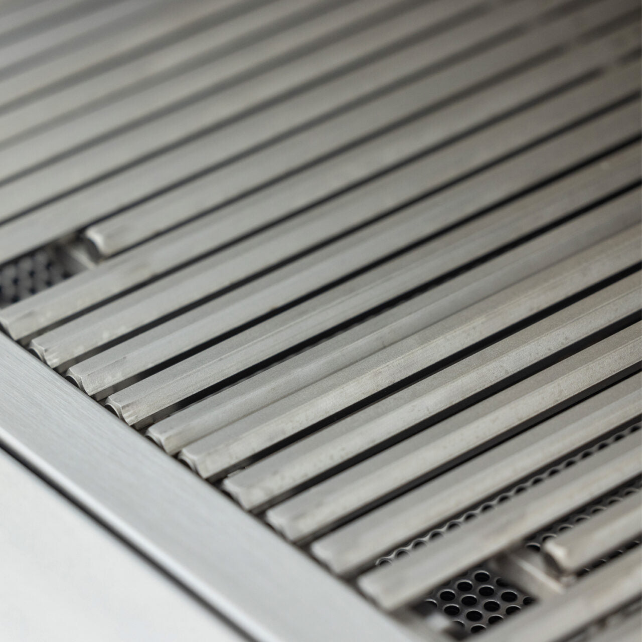 Blaze LTE PRO 32-" 4-Burner Gas Grill w/ insulated jacket