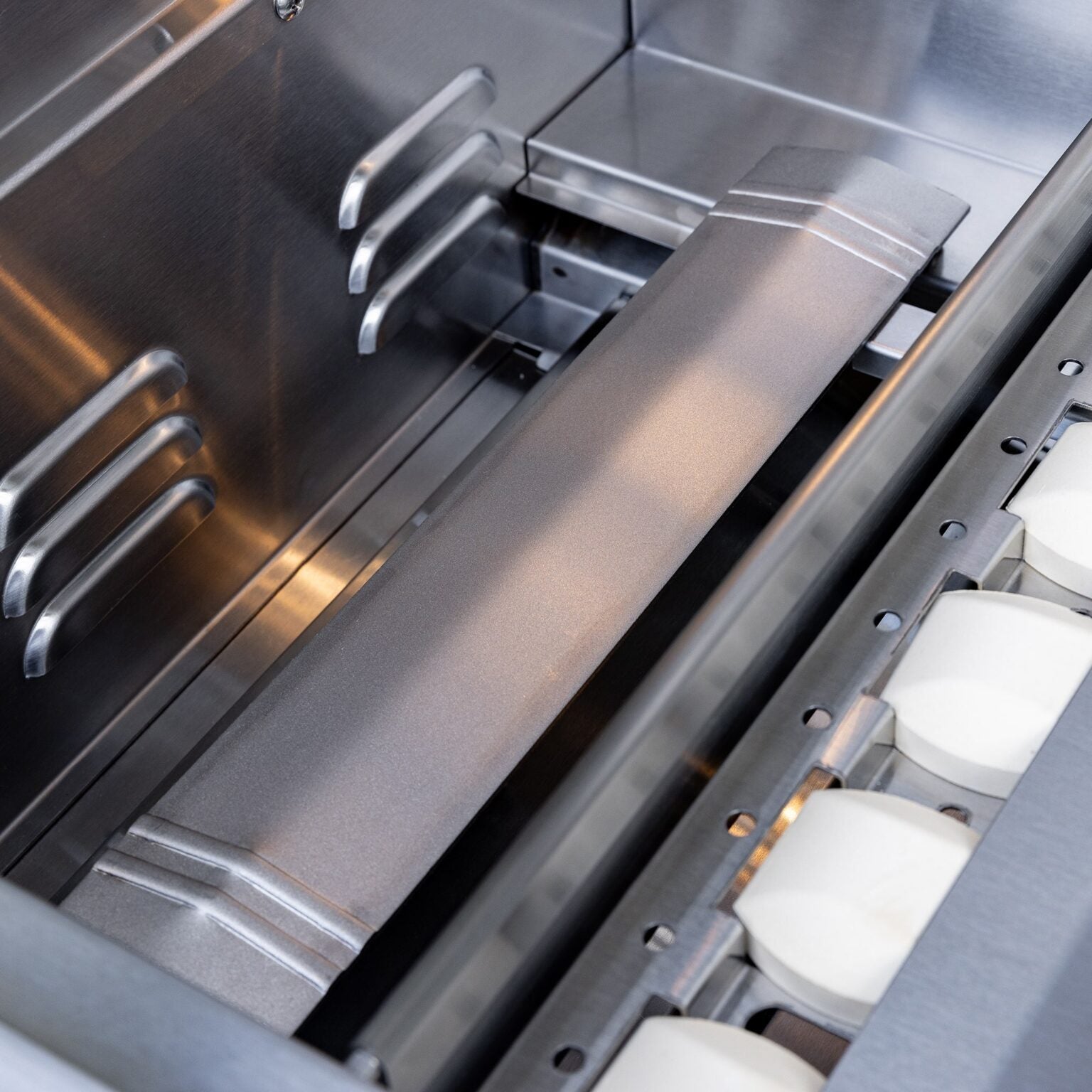 Summerset Sizzler Pro 32″ Built-in Grill