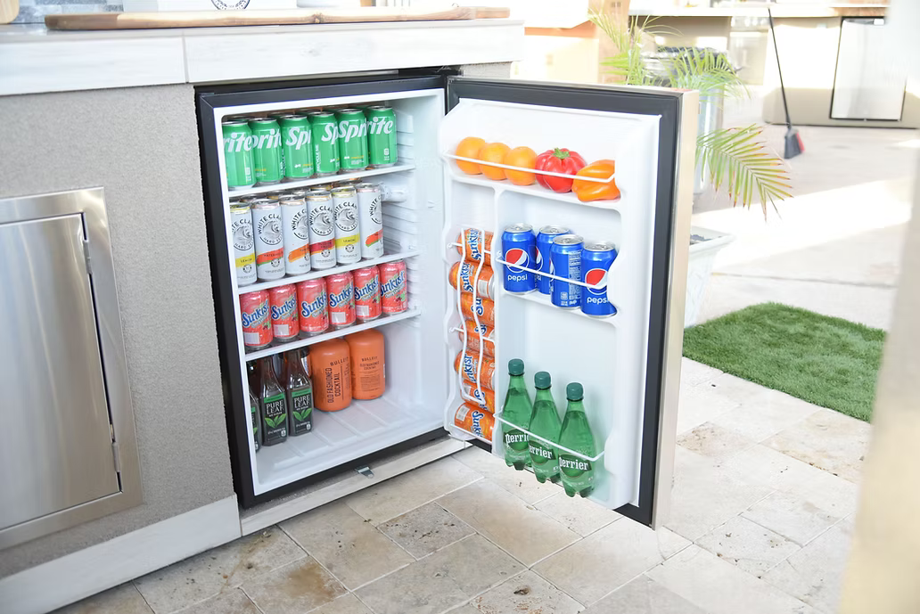 Kokomo - Built-In Outdoor Kitchen Refrigerator with Temp Control Soda Rack and Lights
