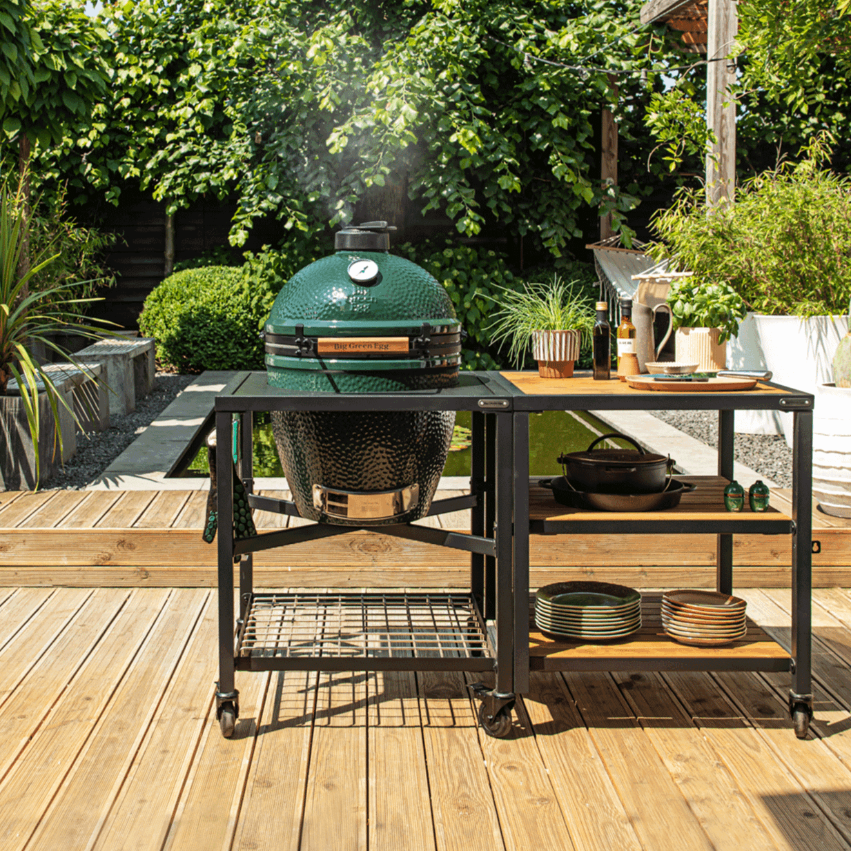 Big Green Egg - Large Big Green Egg (Surface Mounted)