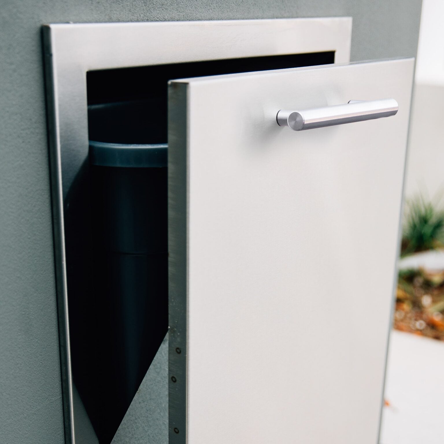 Summerset - 20" Vented Liquid Propane Tank Pullout Drawer