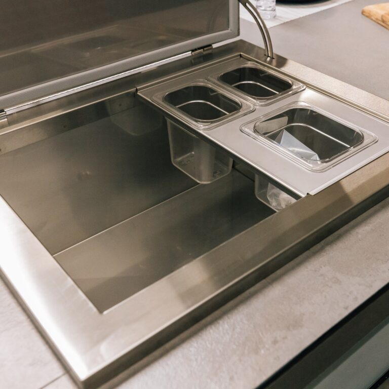 Summerset - 28"x 21" 2.7c Drop-In Ice Chest