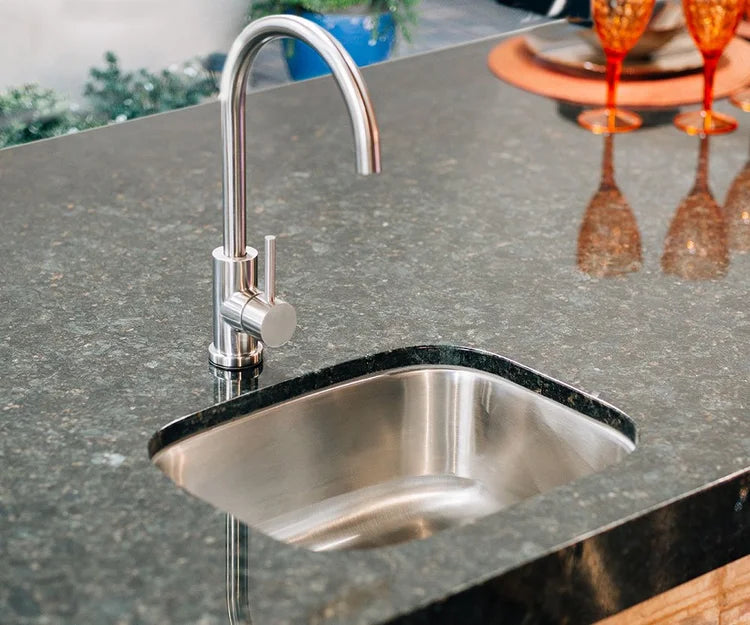 Novo 19" Undermount Sink with Hot/Cold Faucet