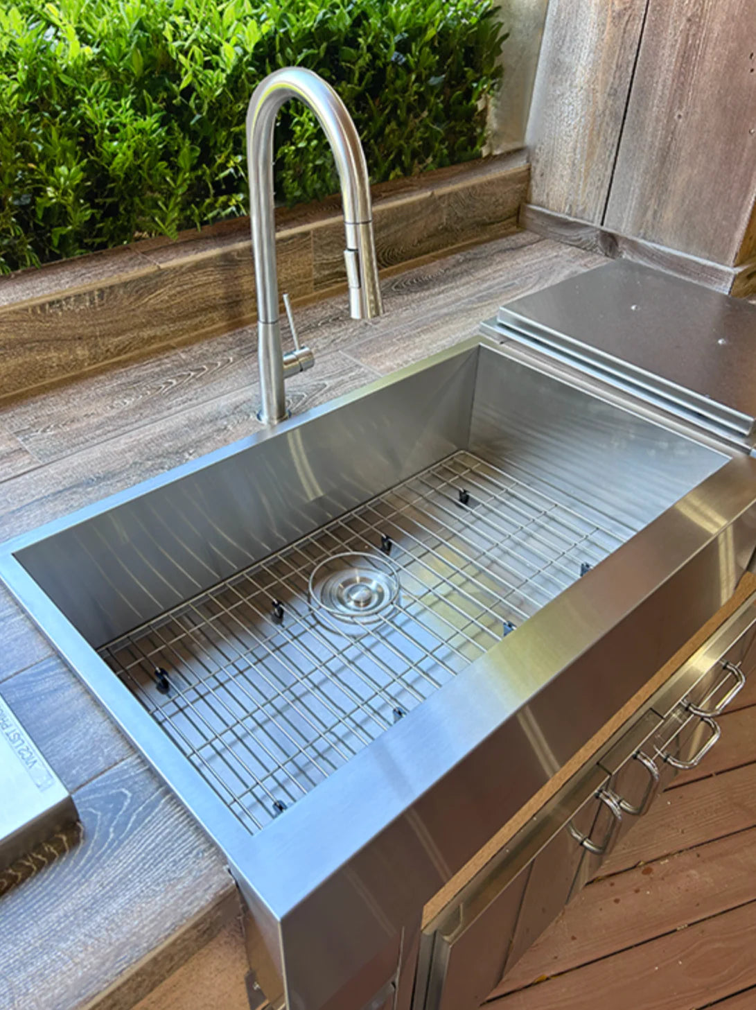 RCS Stainless Farm House Sink - 32 1/2" x 20 3/4"