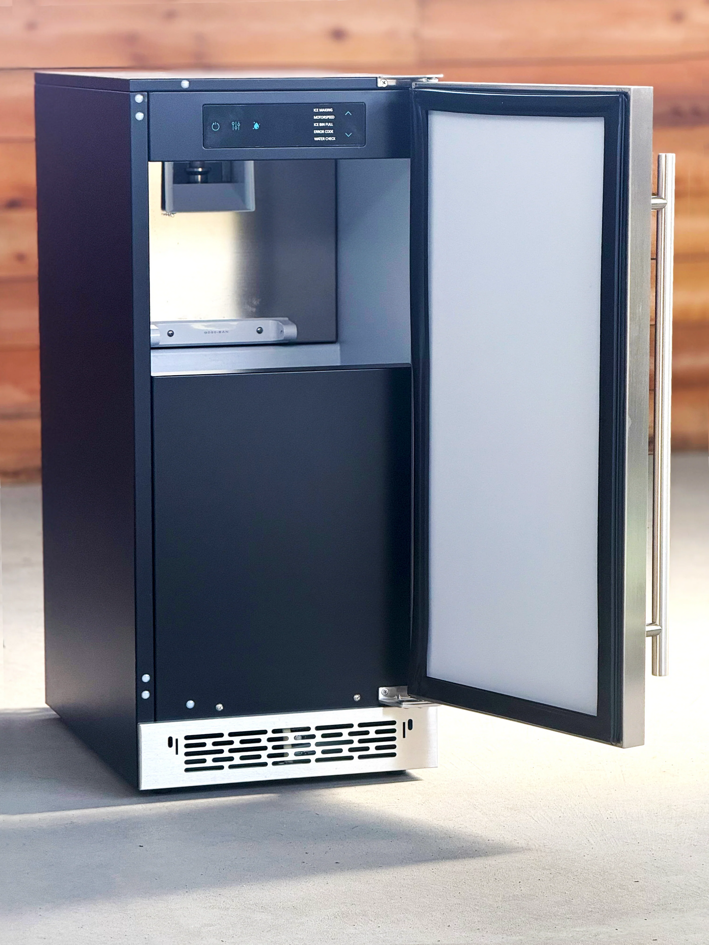RCS Stainless Nugget Ice Maker - 26 lb Storage Capacity