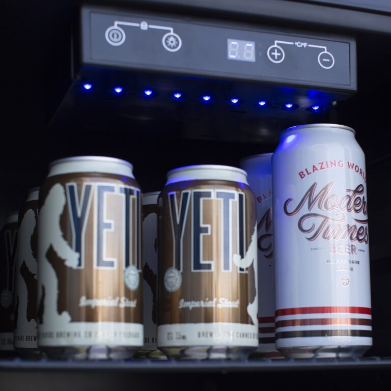 Summerset - 15" Outdoor Rated Refrigerator w/ Glass Door