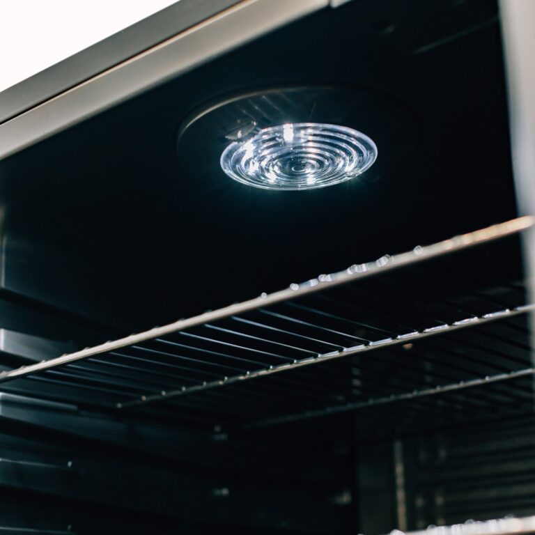 Summerset - 22" Deluxe Outdoor Approved Compact Refrigerator