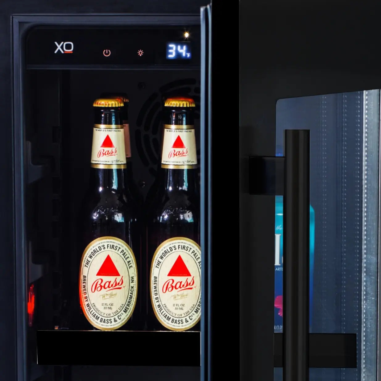 XO 24" BEVERAGE CENTER (black stainless)
