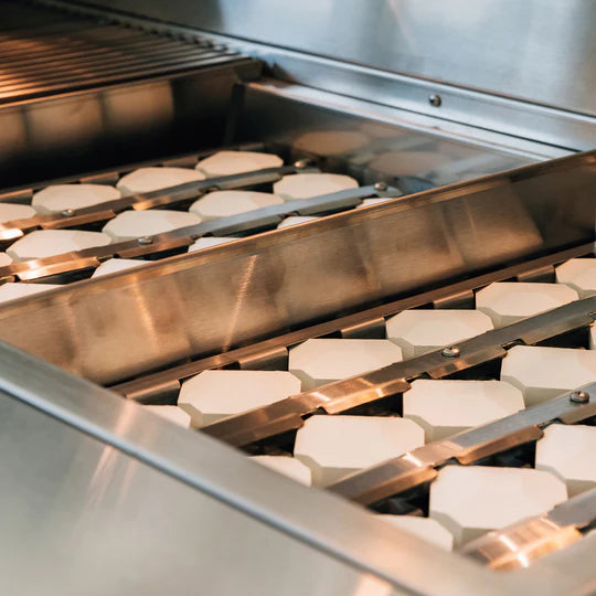 American Made Grills - Estate 42" Gas Grill w/insulated jacket