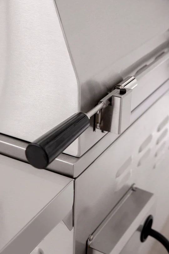 American Made Grills - Estate - 30" Gas Grill w/ Insulated Jacket