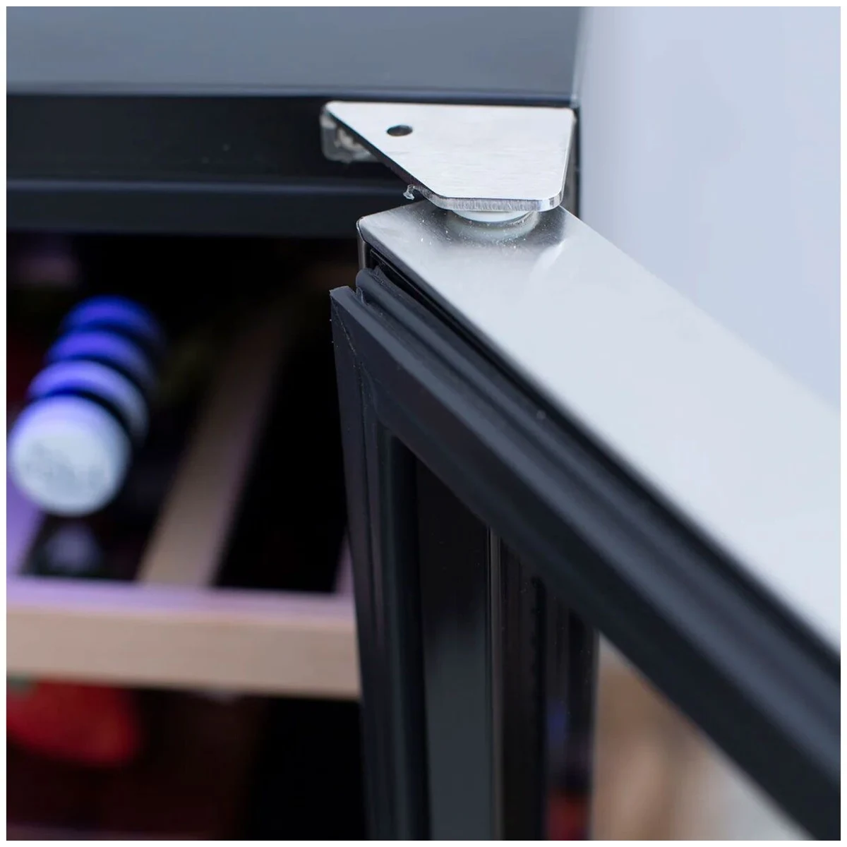 American Made Grills - 15" 3.2c Outdoor Rated Single Zone Wine Cooler