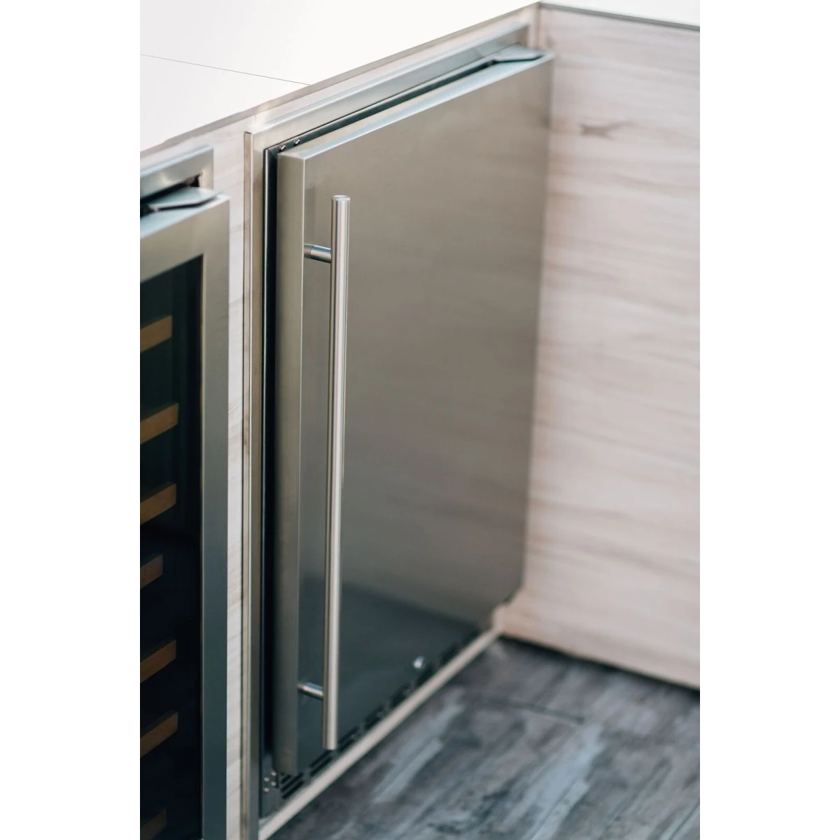 American Made Grills - 24" 5.3c Deluxe Outdoor Rated Refrigerator