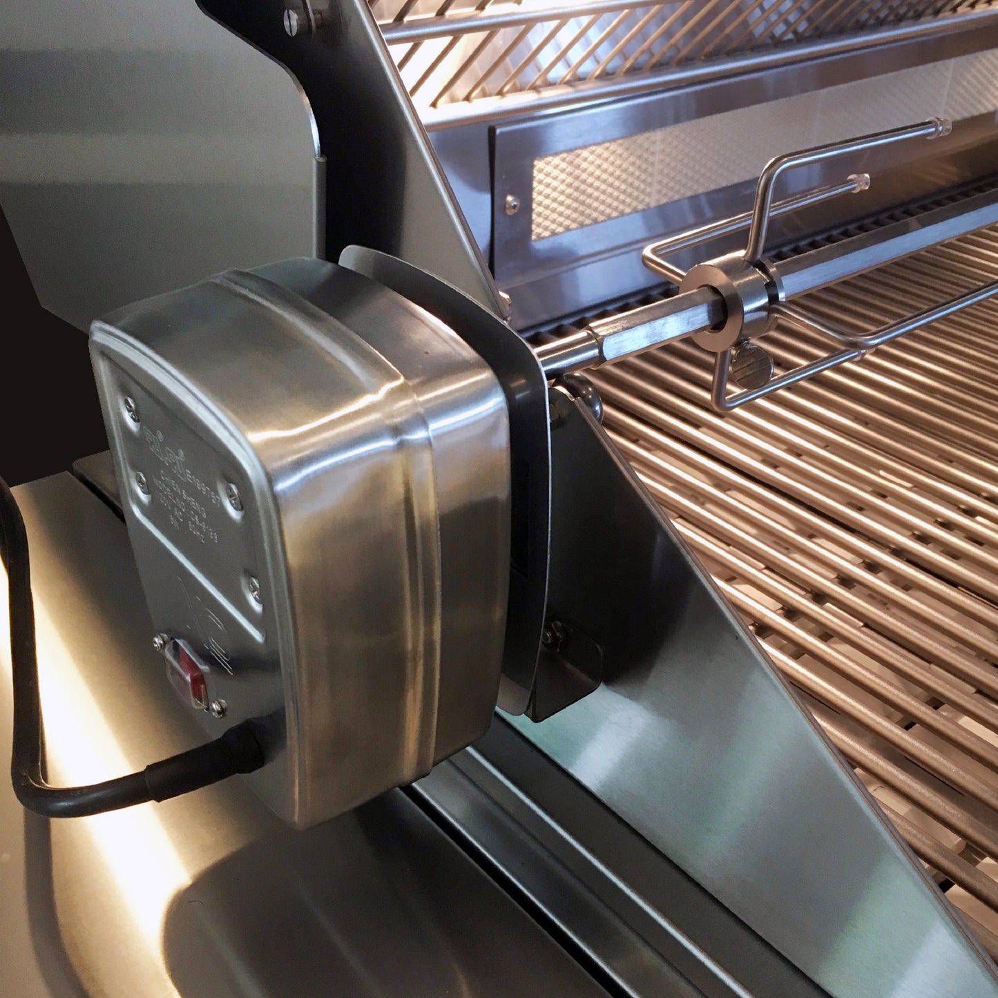 XO 30" Pro-Grade Grill w/ Rotiss Burner NG/LP